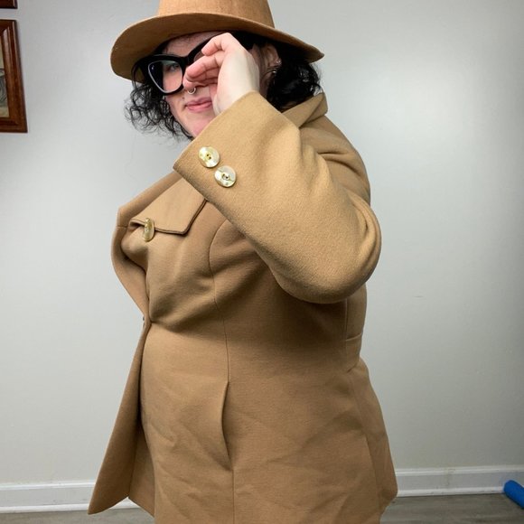 Vintage Tan Two Piece Women's Plus Size Suit D'Jimas Furs Styled by Visconti - Picture 4 of 13